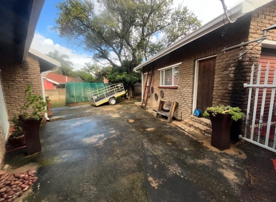 3 Bedroom Property for Sale in Geelhoutpark North West